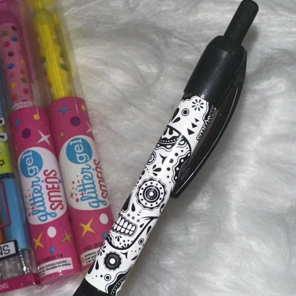 Smens Scented Pens Black Ink Medium Point 8 Count Lot Sugar Skull‎ Neon Glitter
